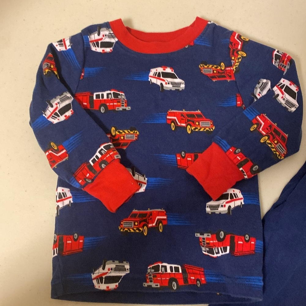 Toddler rescue vehicle pyjama set - Picture 4 of 4